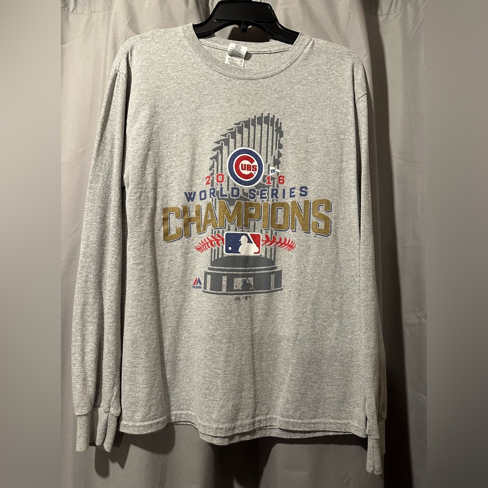 Chicago Cubs 2016 World Championship long sleeved shirt. Size M like new.